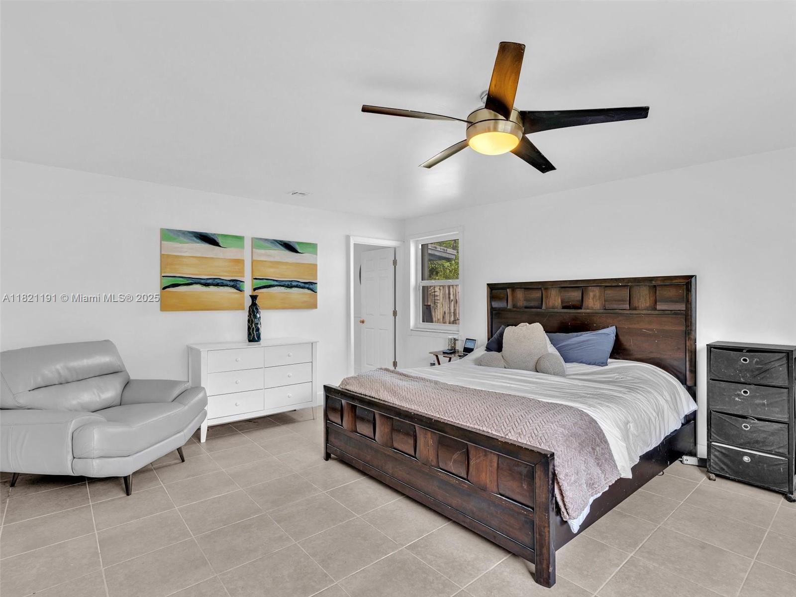 SO MIAMI HEIGHTS MANOR - Residential