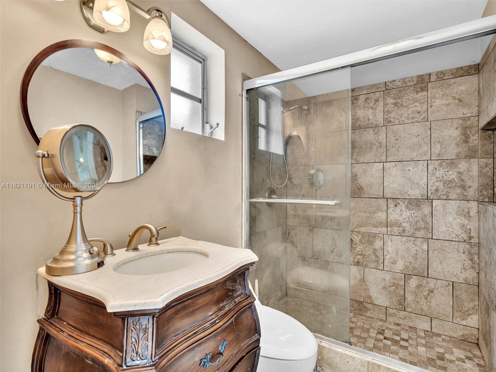 SO MIAMI HEIGHTS MANOR - Residential
