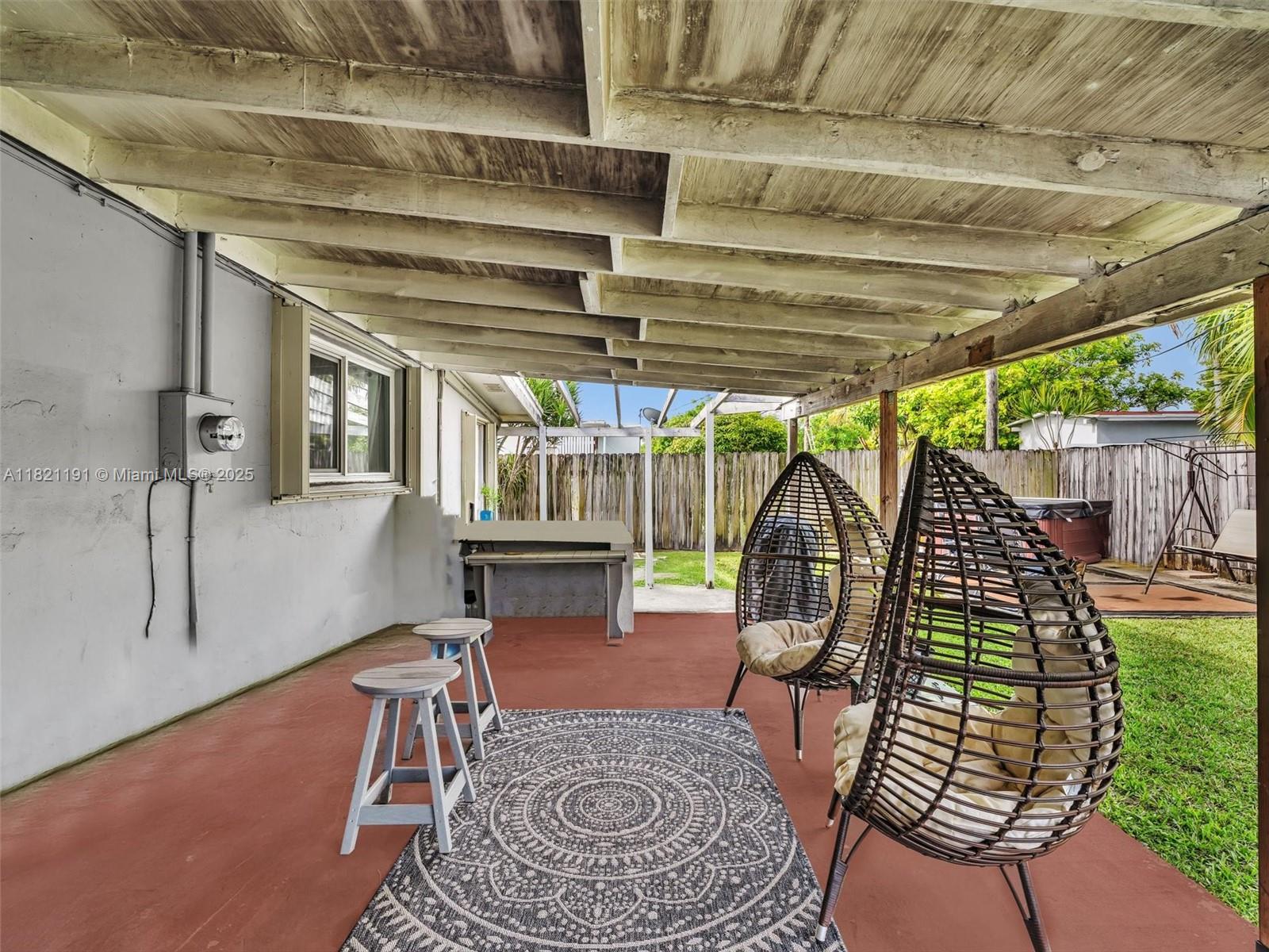 SO MIAMI HEIGHTS MANOR - Residential