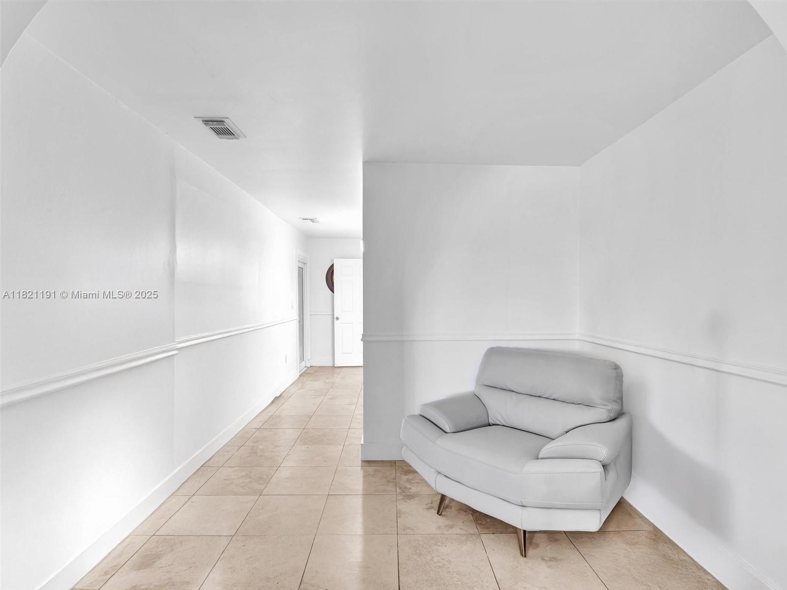 SO MIAMI HEIGHTS MANOR - Residential