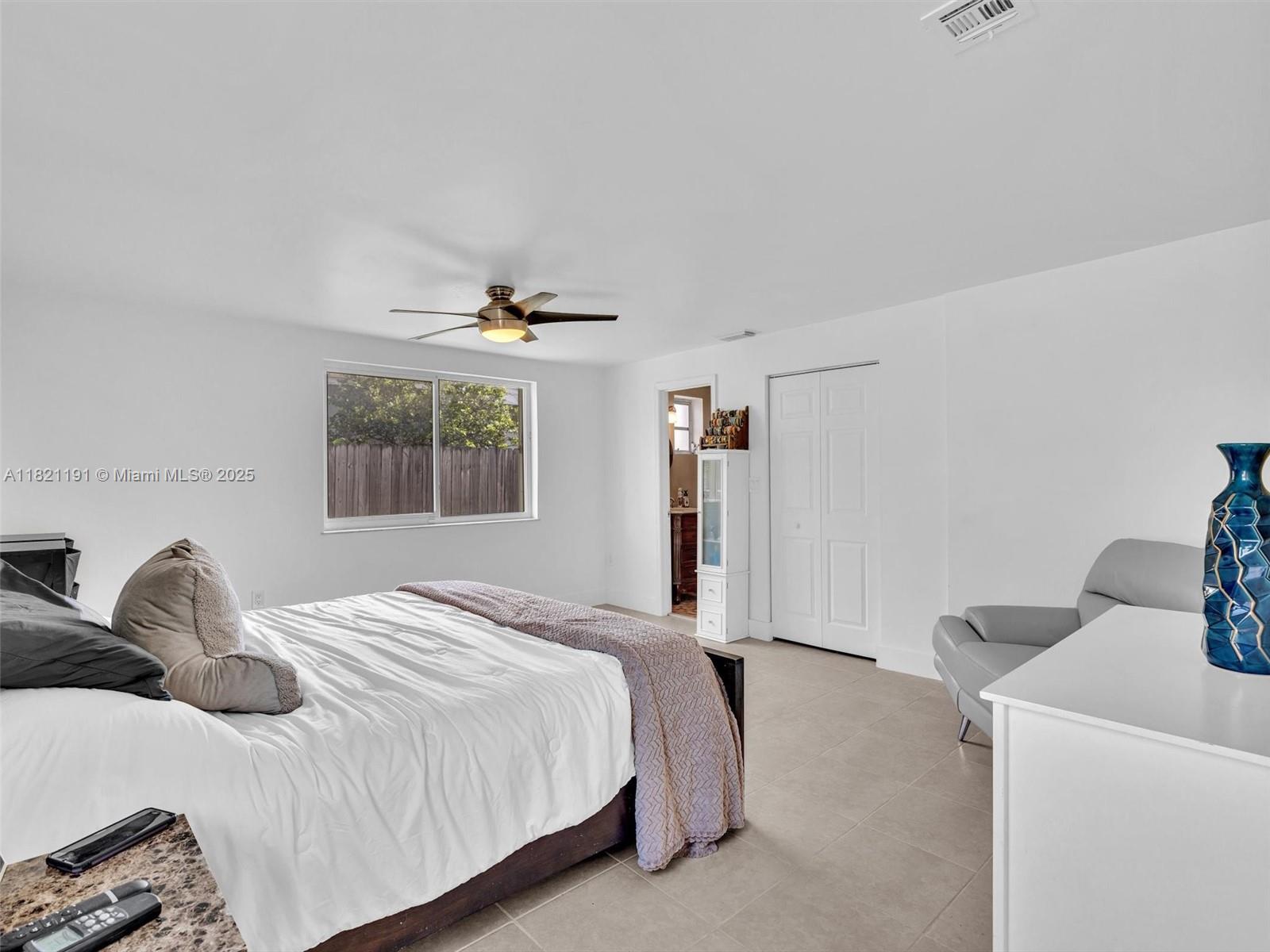 SO MIAMI HEIGHTS MANOR - Residential