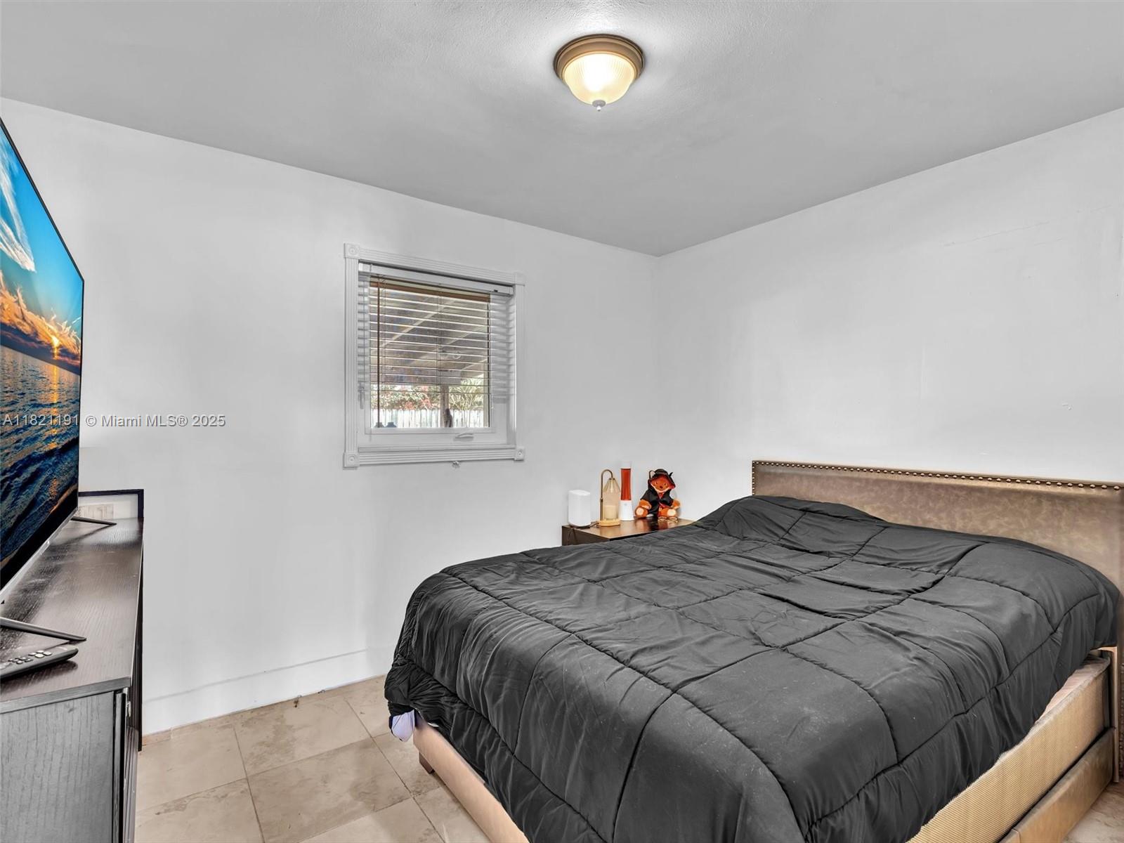SO MIAMI HEIGHTS MANOR - Residential
