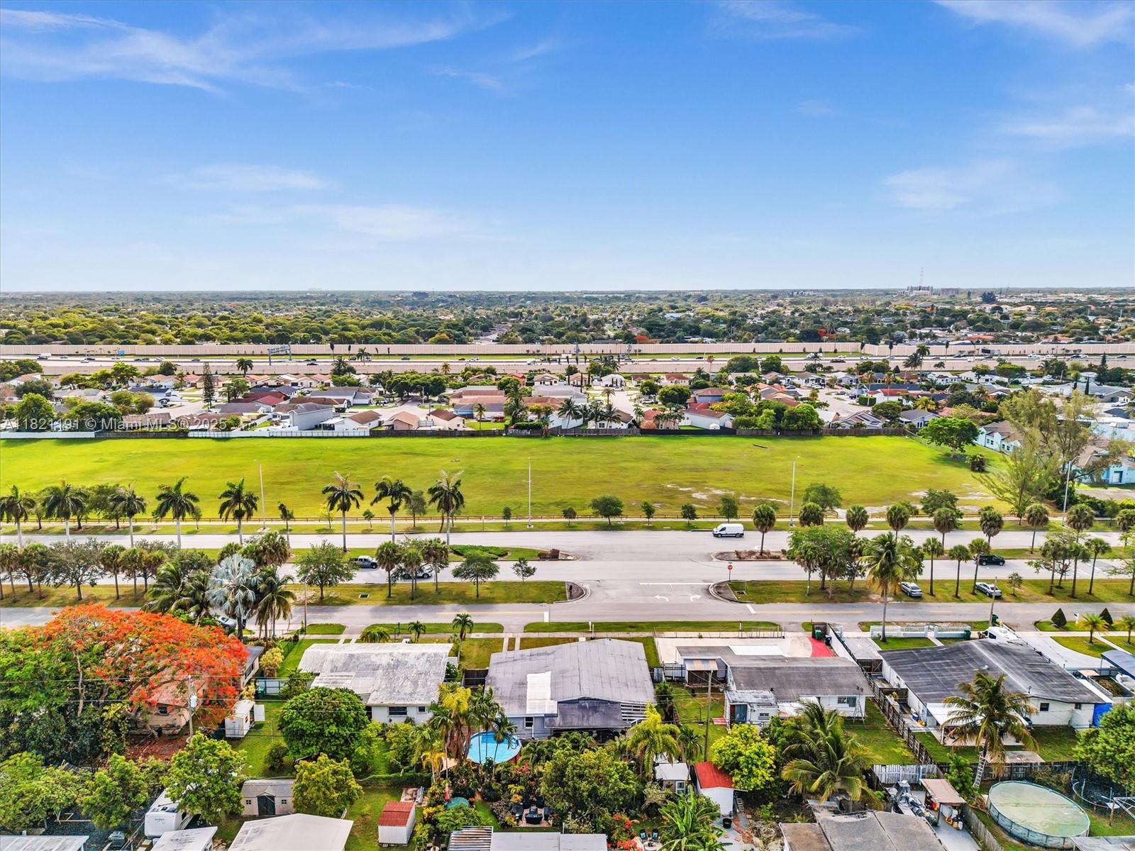 SO MIAMI HEIGHTS MANOR - Residential