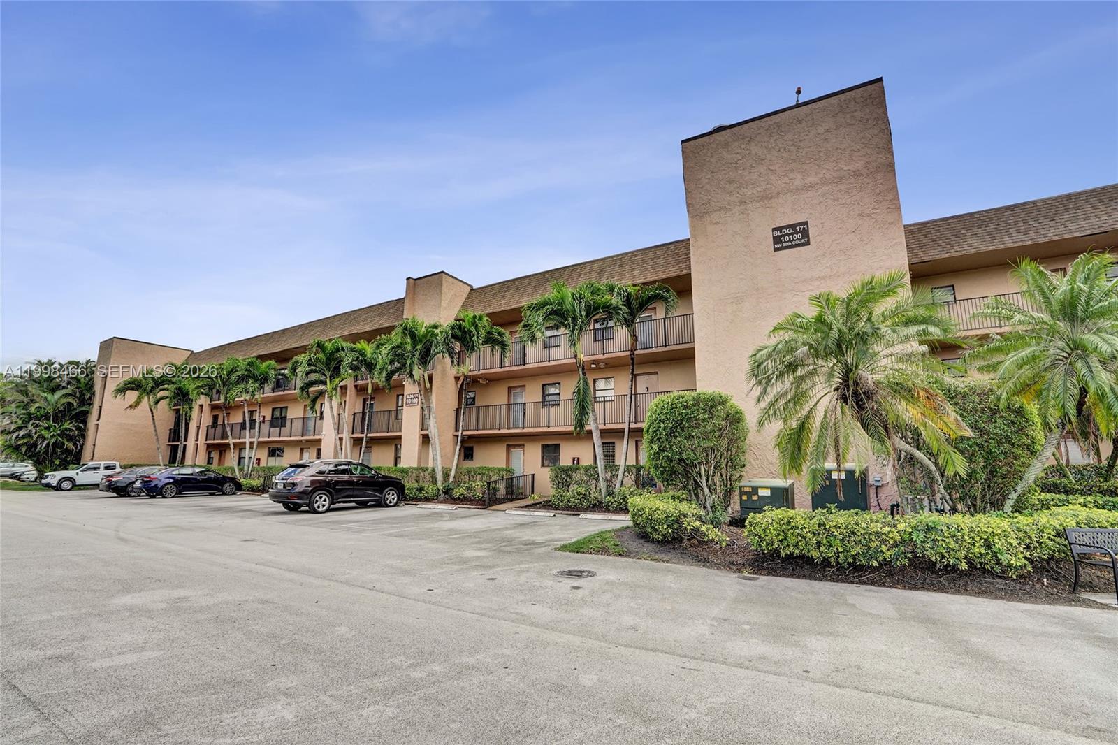 SUNRISE LAKES 171 CONDO - Residential