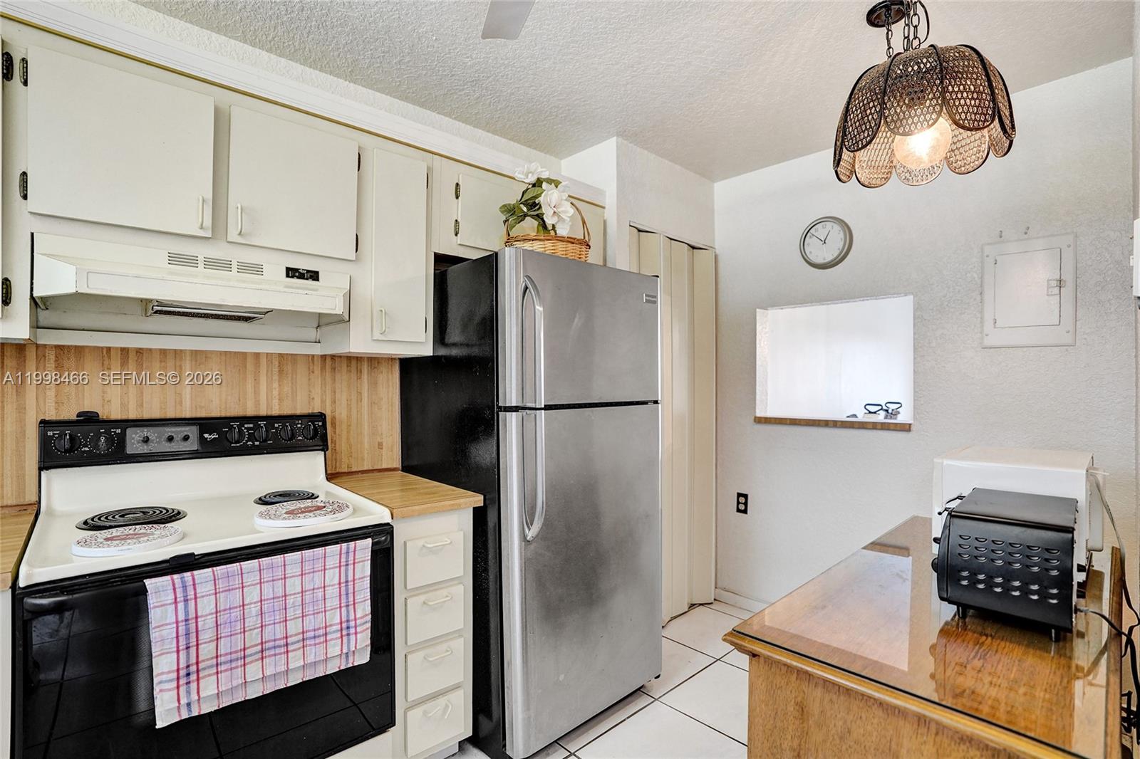 SUNRISE LAKES 171 CONDO - Residential