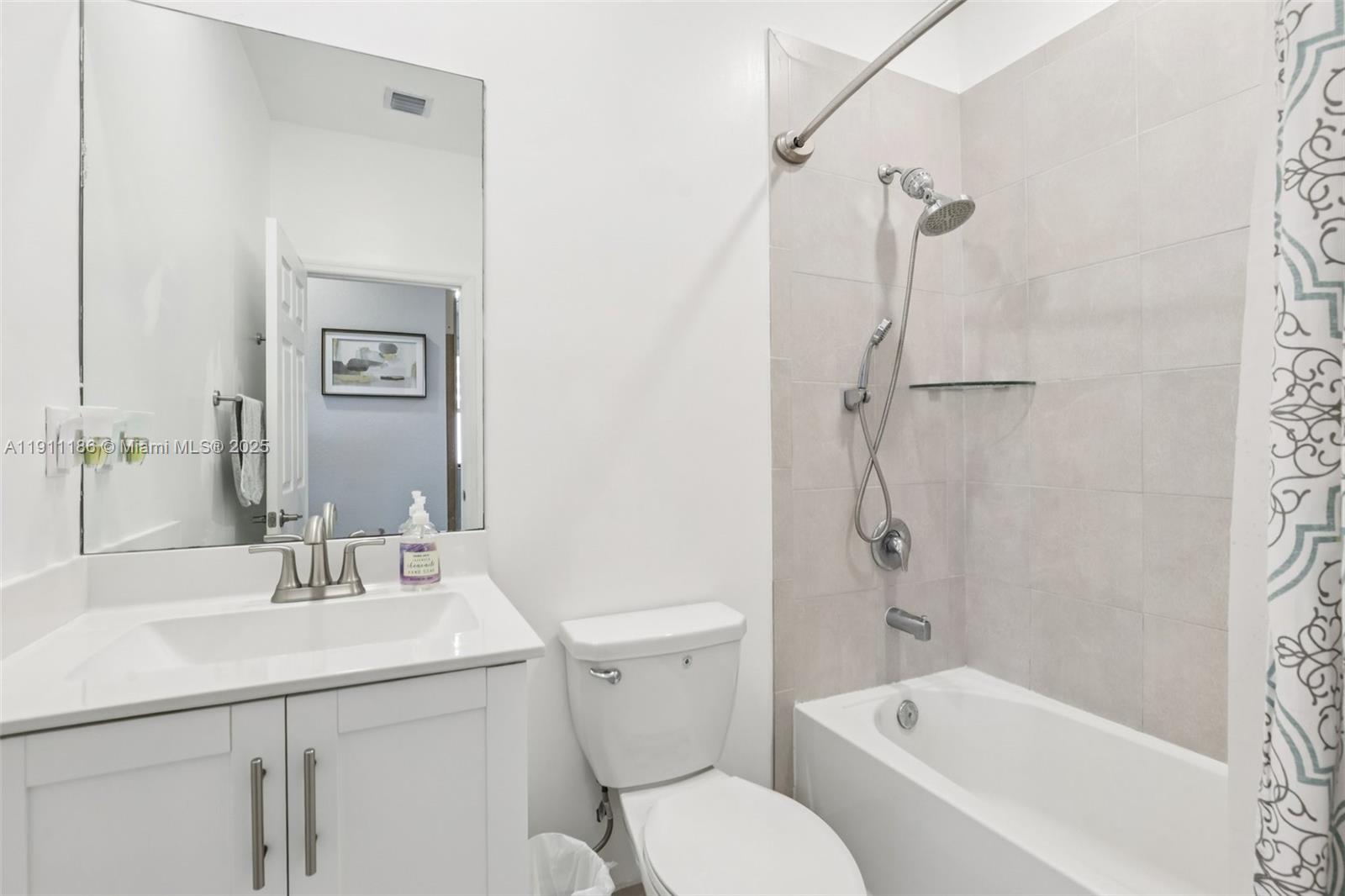 TROTTERS CHASE - Residential