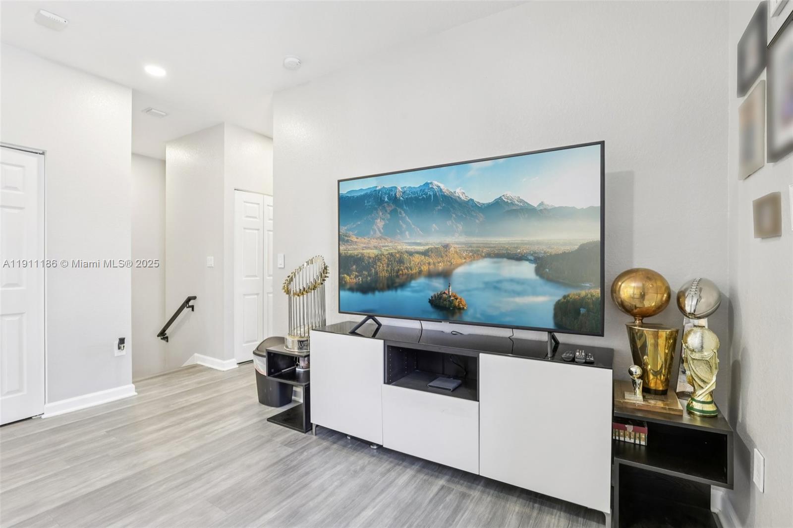 TROTTERS CHASE - Residential