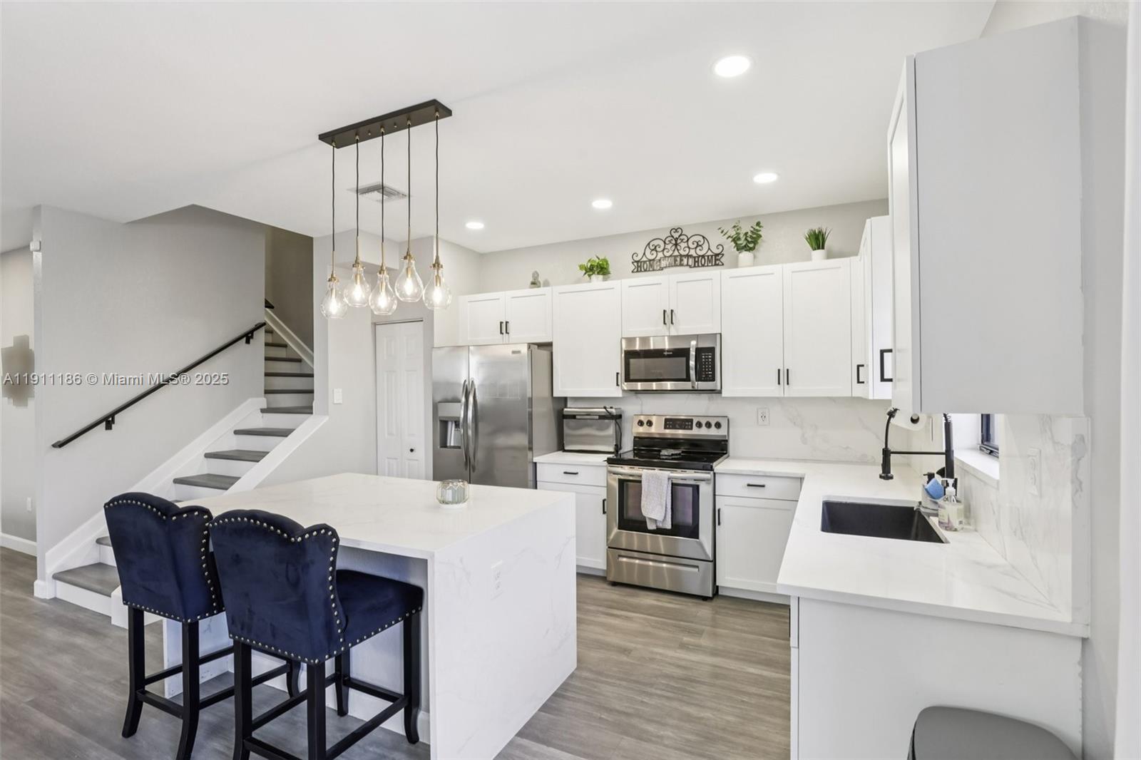 TROTTERS CHASE - Residential