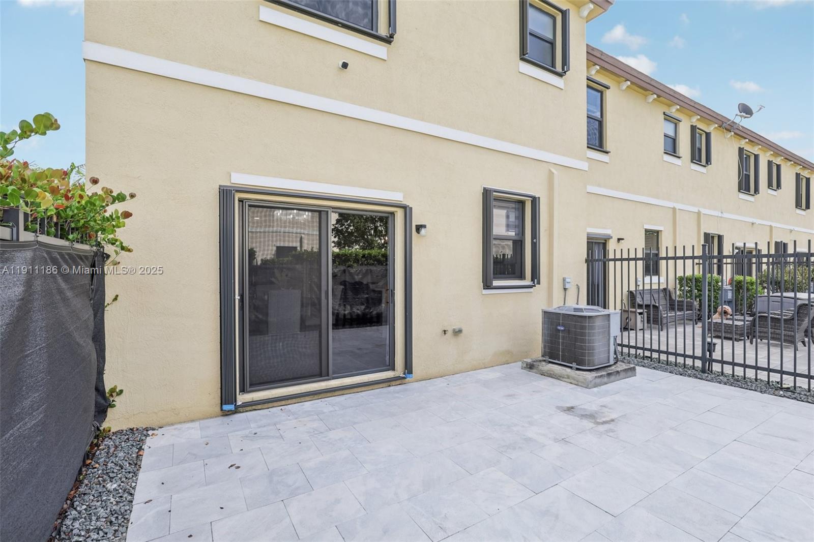 TROTTERS CHASE - Residential