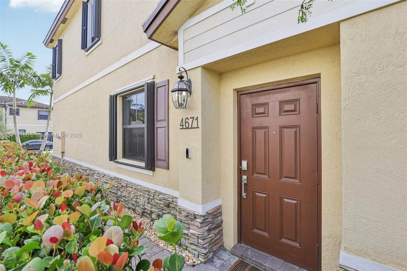 TROTTERS CHASE - Residential