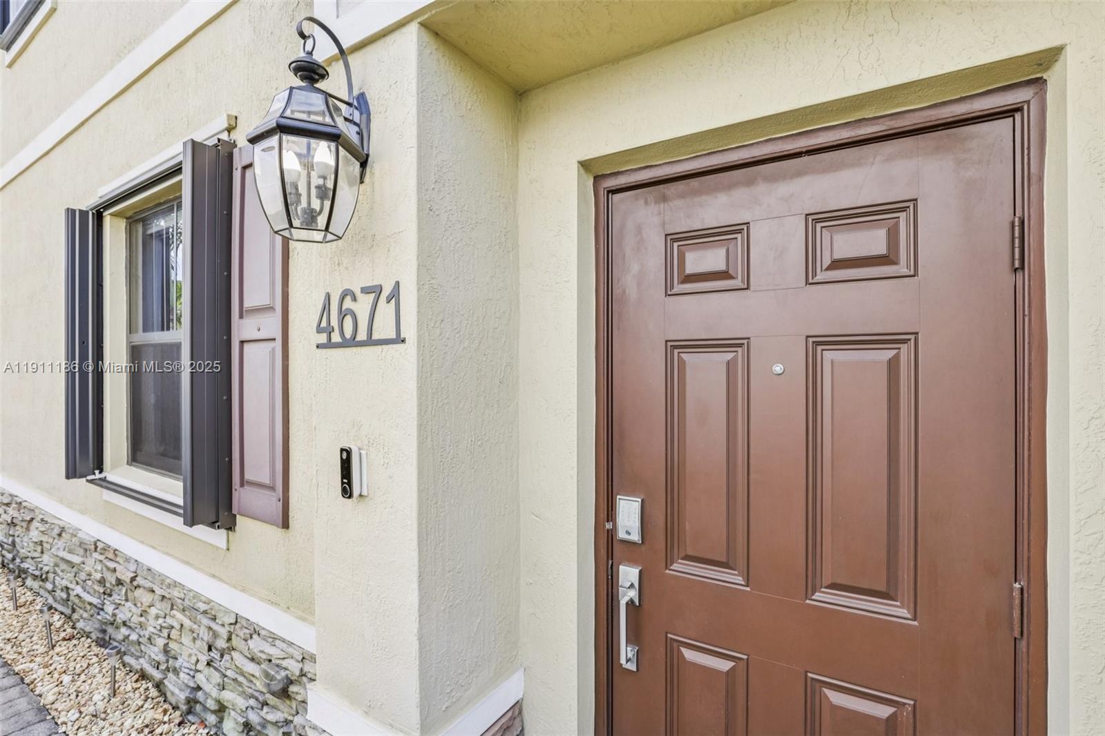 TROTTERS CHASE - Residential