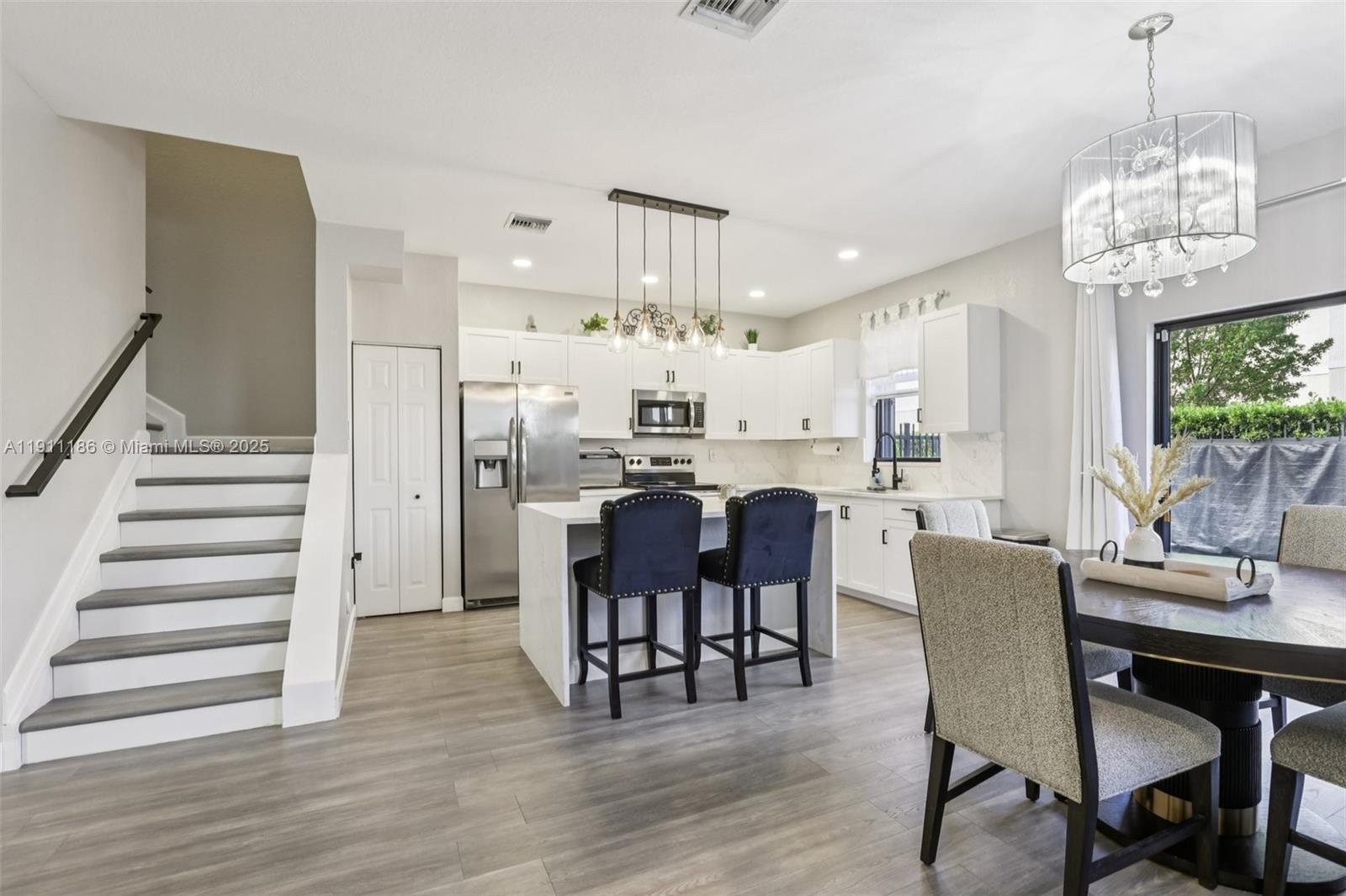 TROTTERS CHASE - Residential