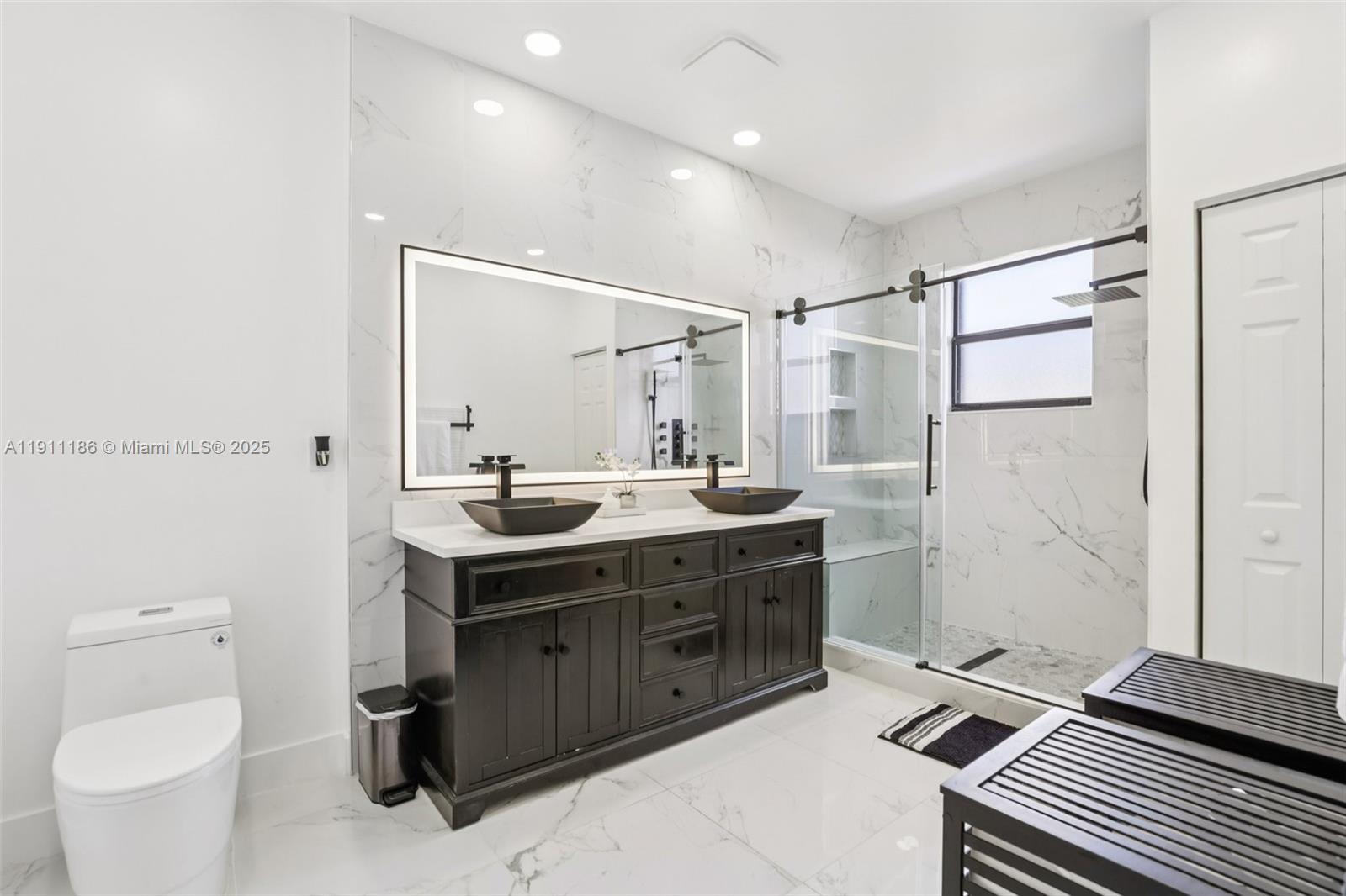 TROTTERS CHASE - Residential