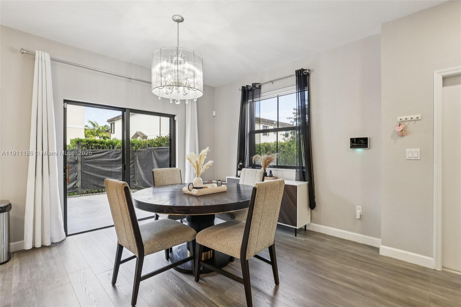 TROTTERS CHASE - Residential