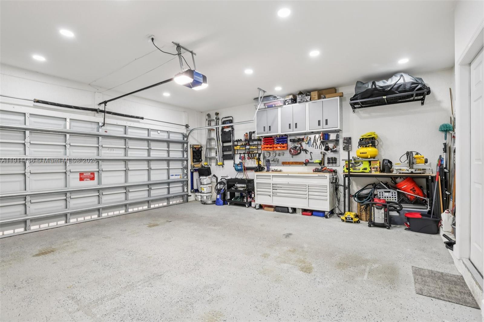 TROTTERS CHASE - Residential