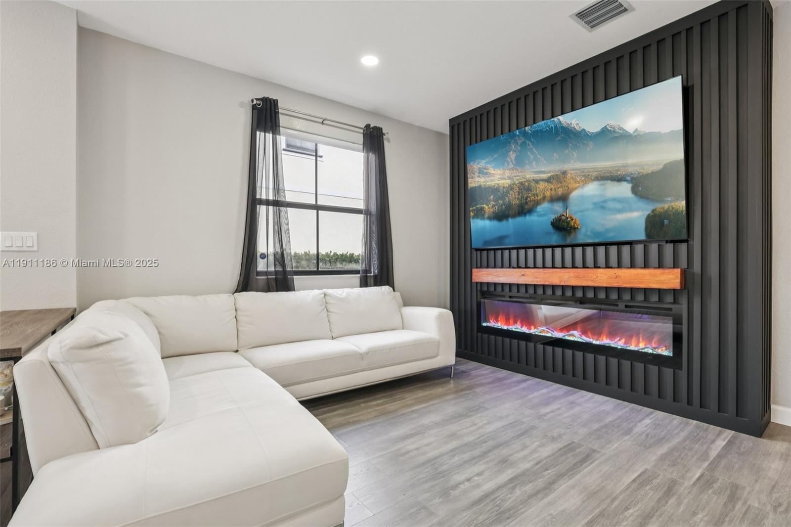 TROTTERS CHASE - Residential