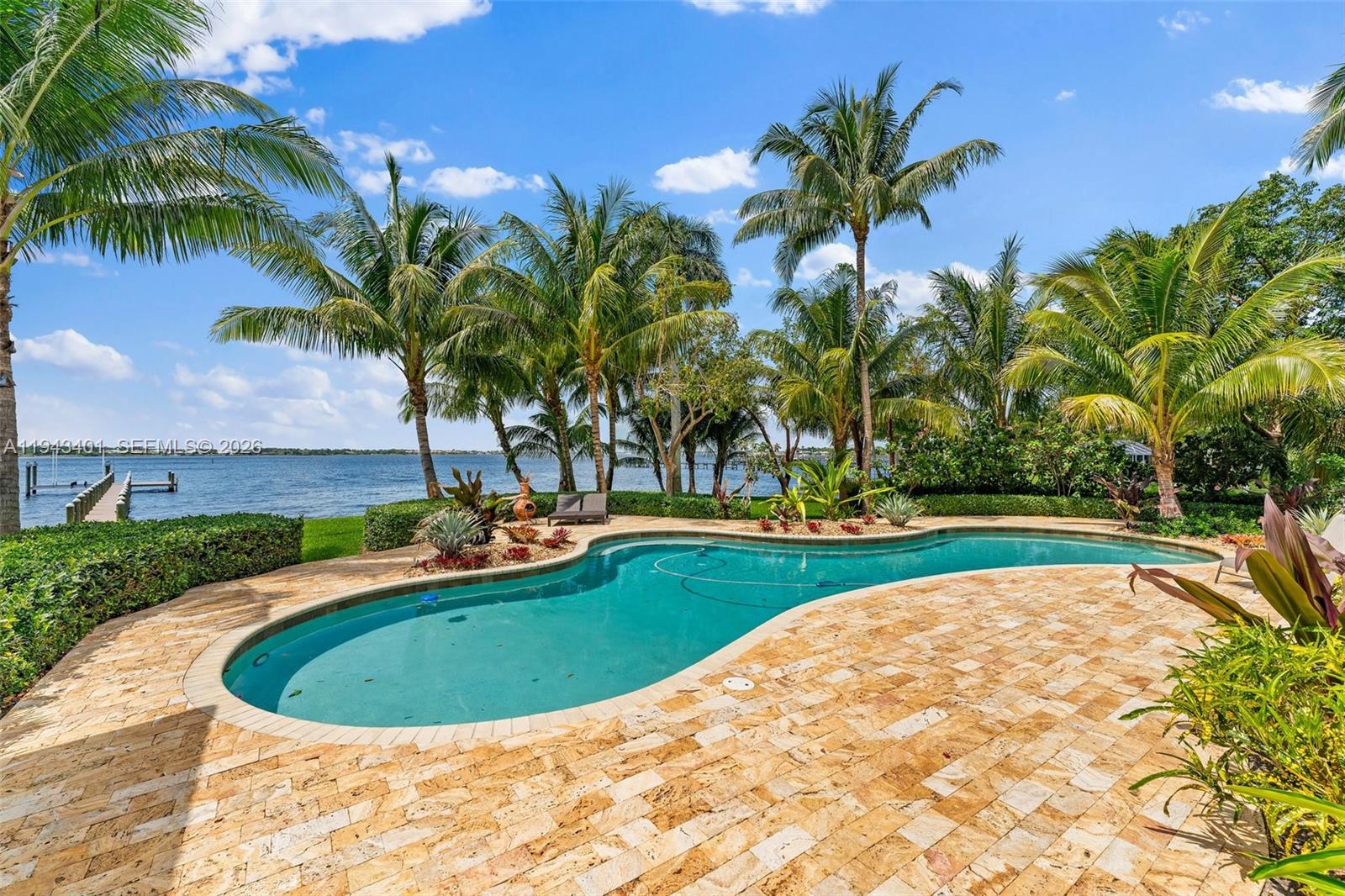 NORTH RIVER SHORES - Residential