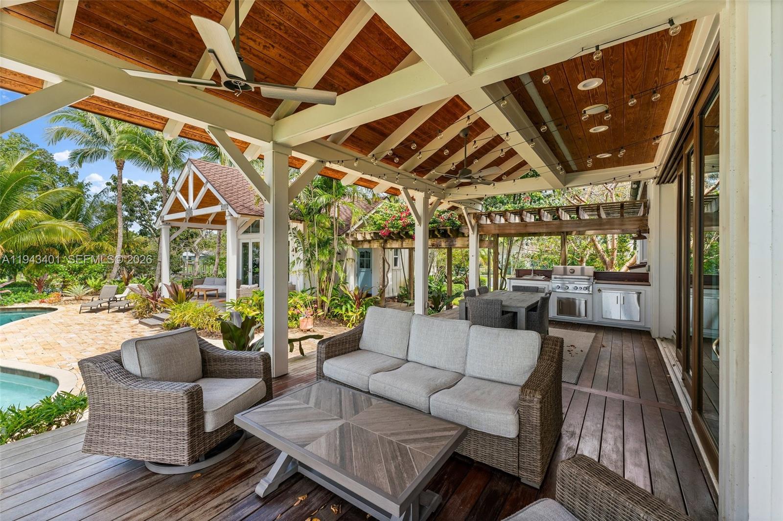 NORTH RIVER SHORES - Residential