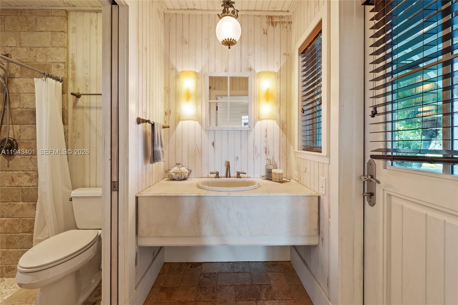 NORTH RIVER SHORES - Residential