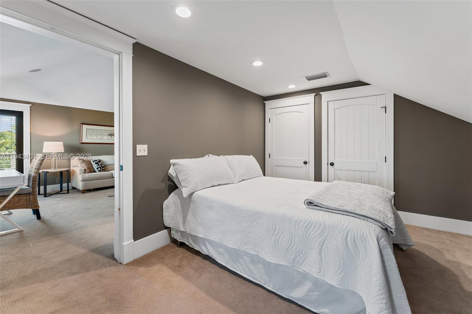 NORTH RIVER SHORES - Residential