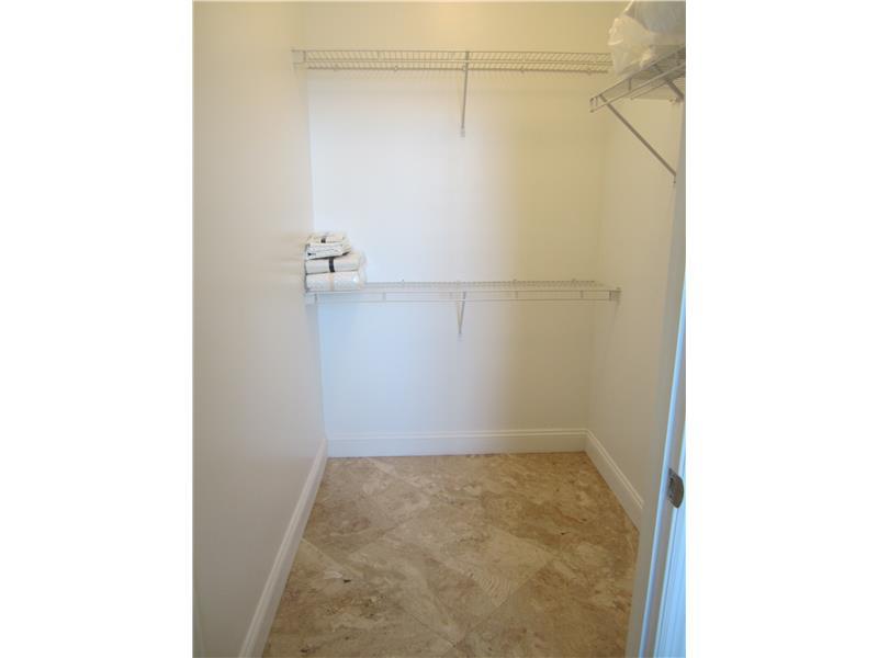 NURIVER LANDING CONDO - Residential Lease