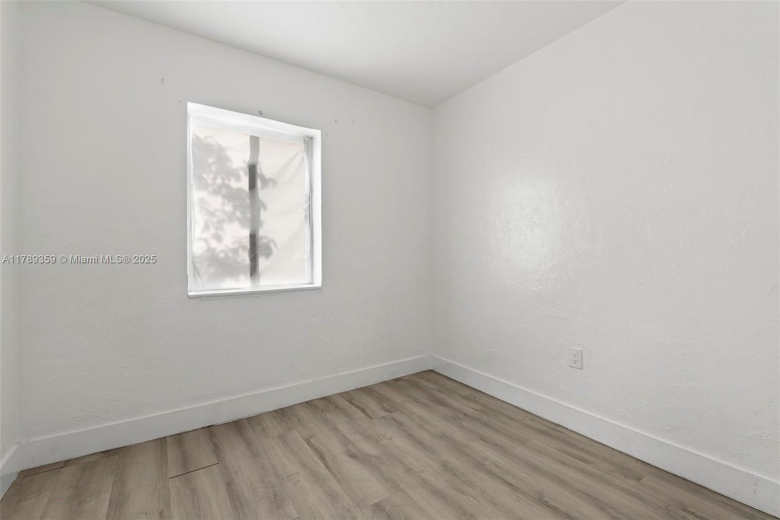 1718 NW 67th St