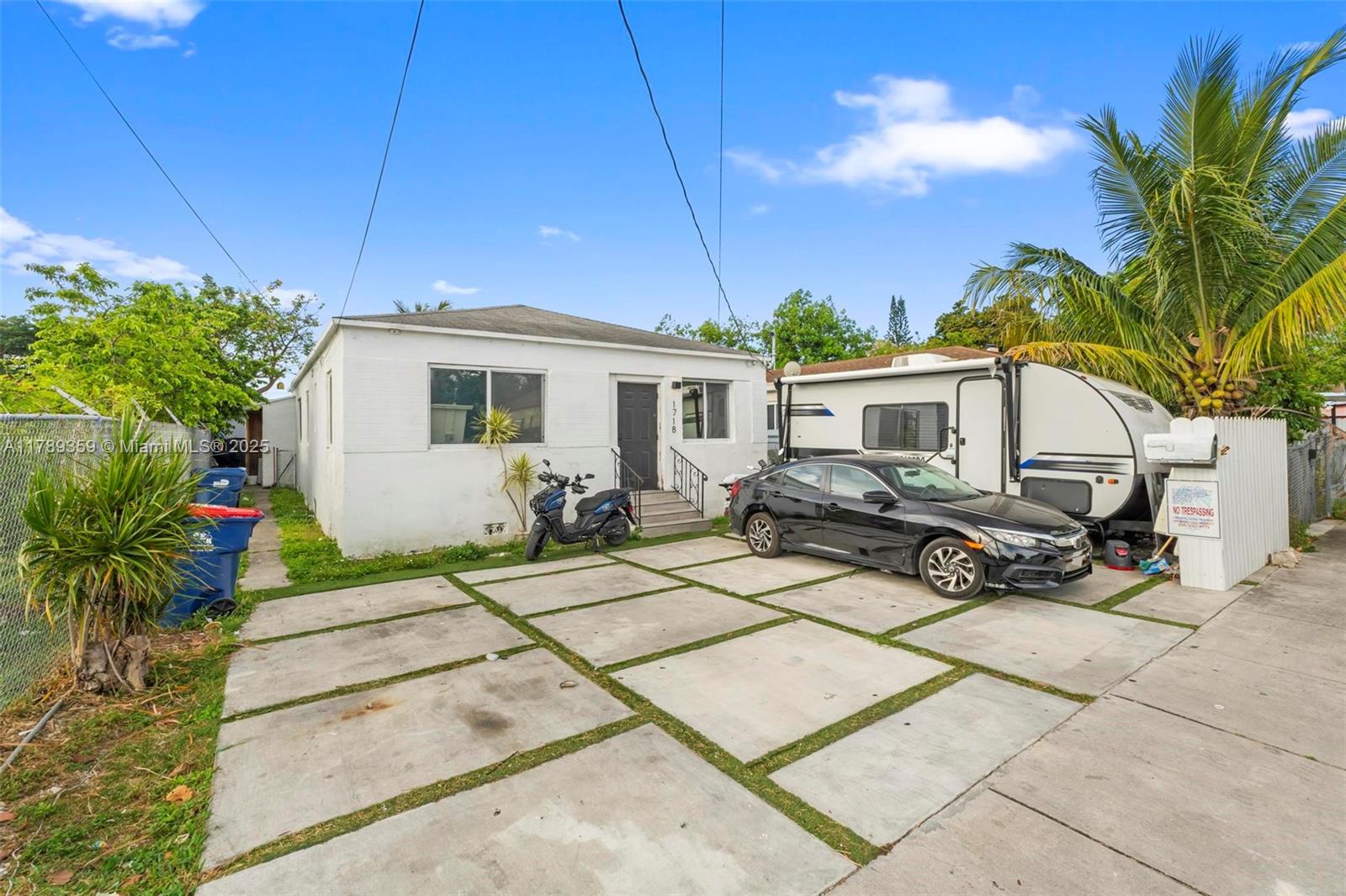 1718 NW 67th St