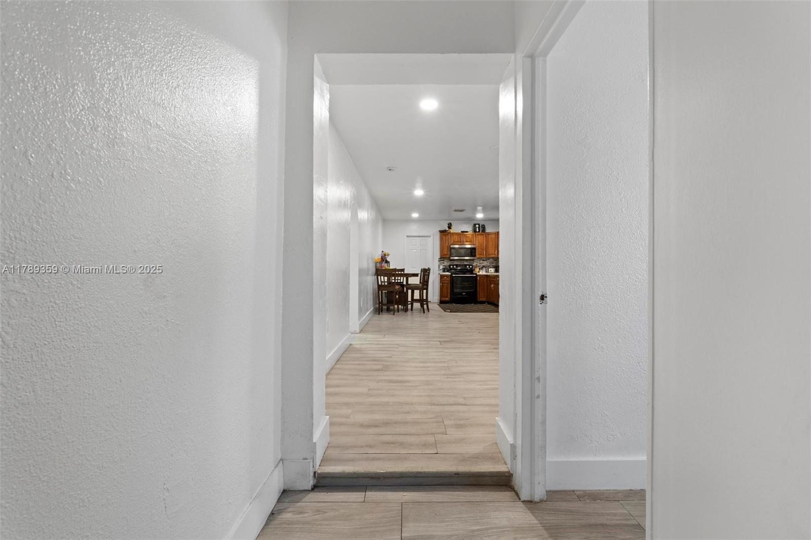 1718 NW 67th St