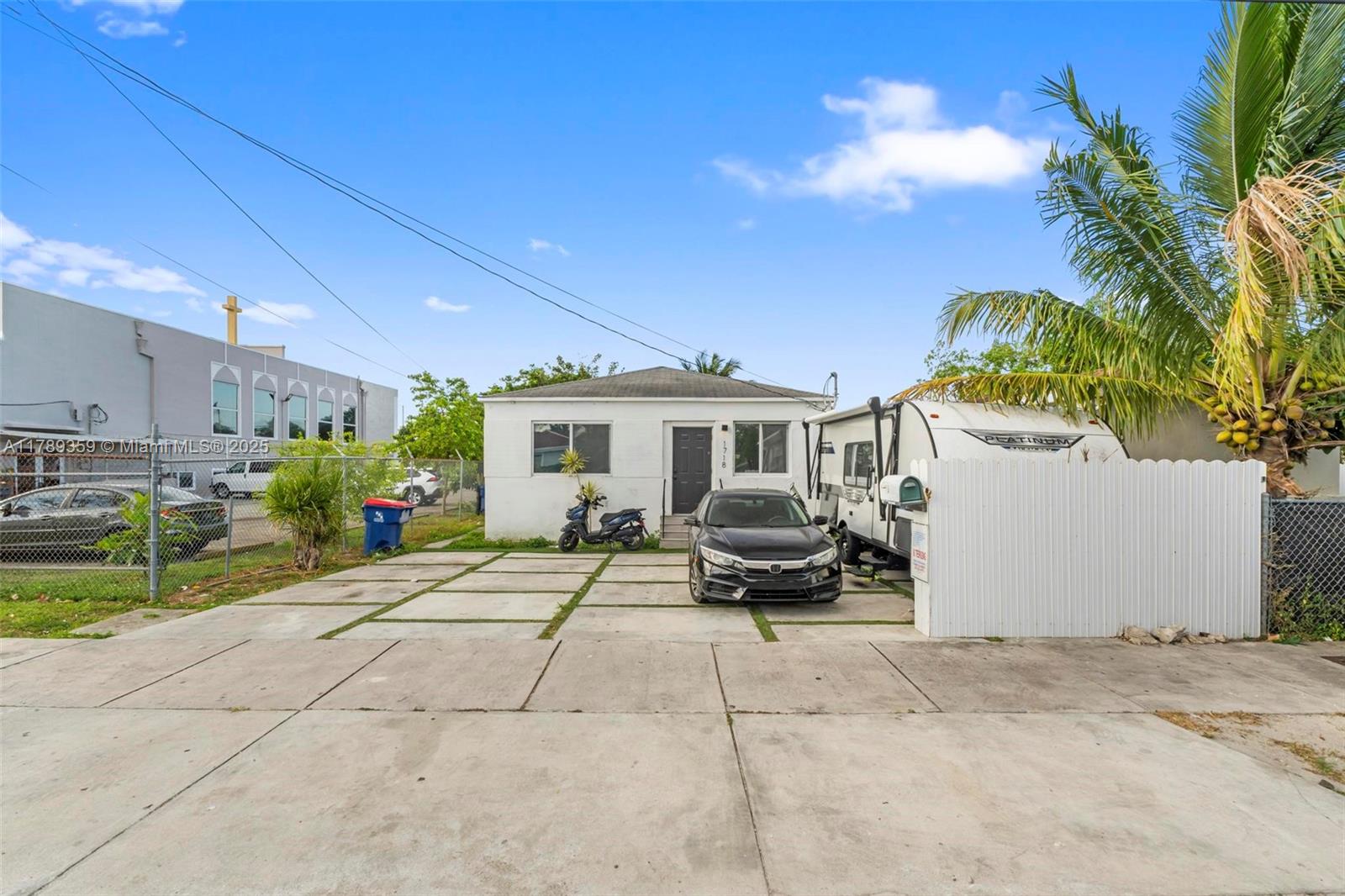 1718 Nw 67th St, Miami, Broward County, Florida - 4 Bedrooms  
1 Bathrooms - 