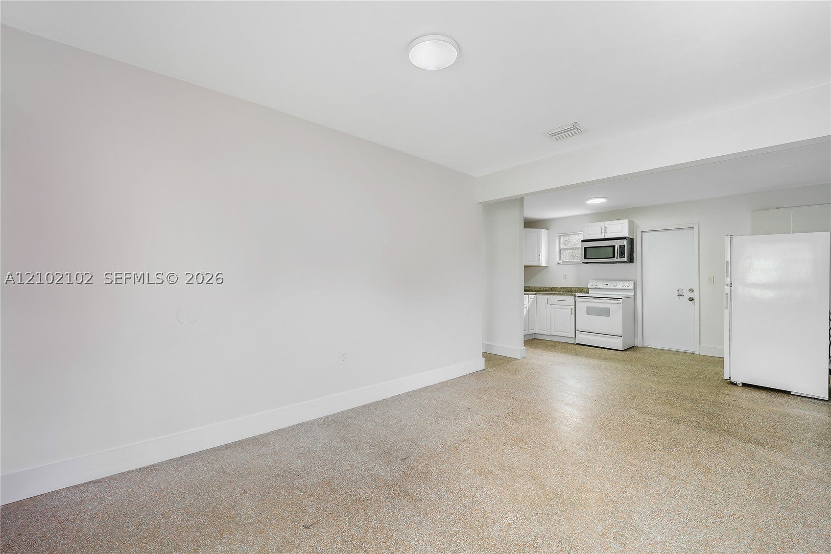 570 NE 132nd St