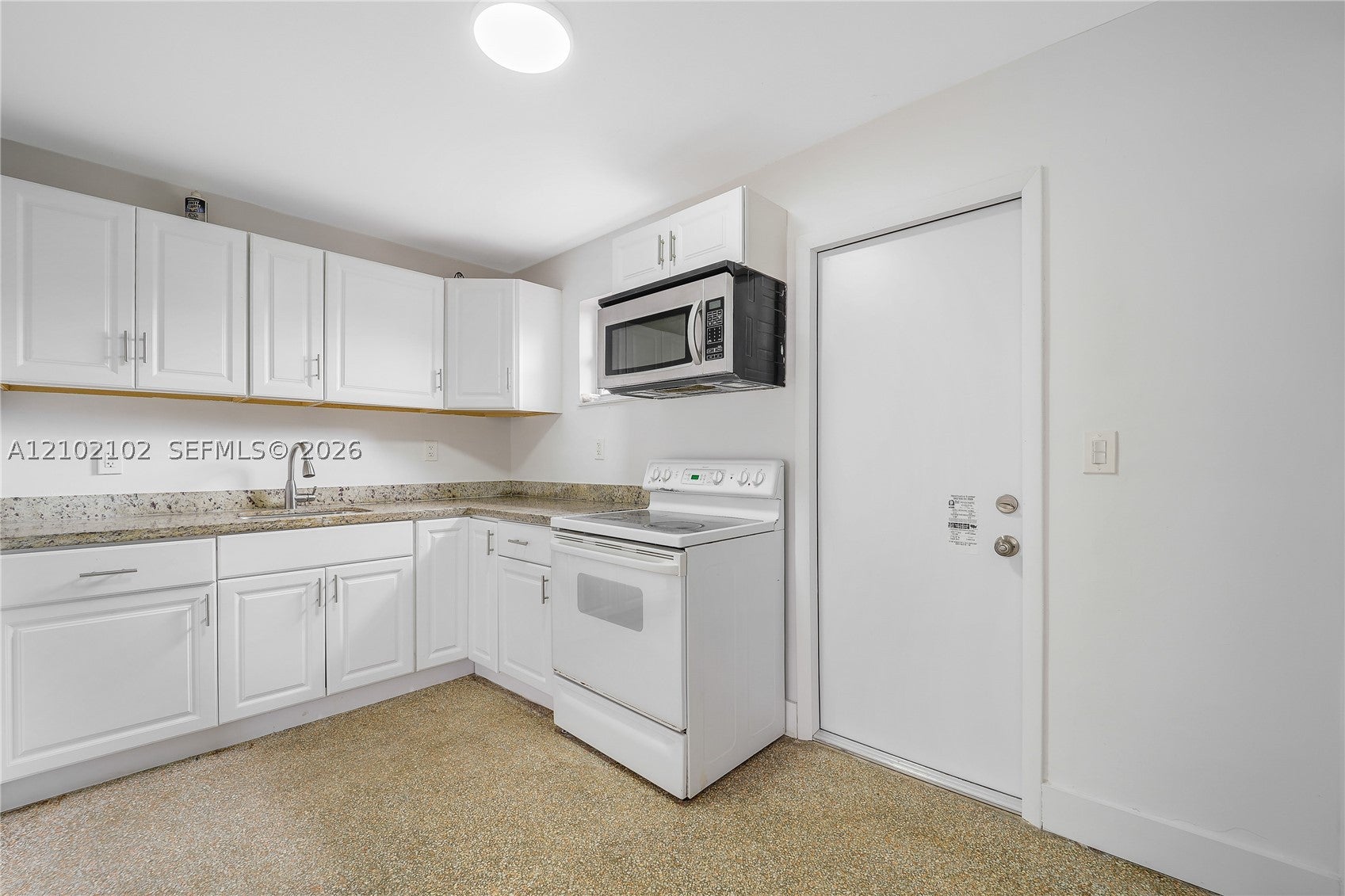 570 NE 132nd St