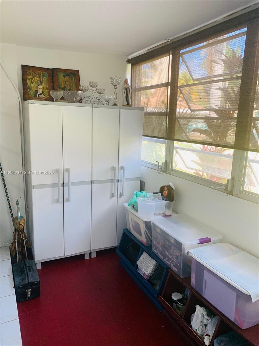 APRIL MIST CONDO - Residential Lease