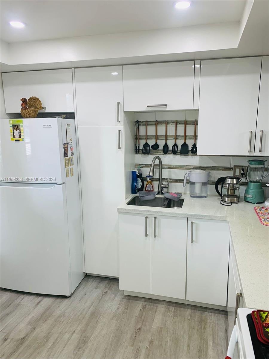 APRIL MIST CONDO - Residential Lease