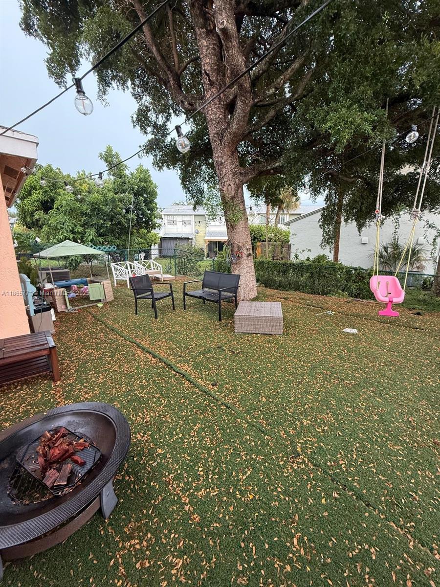 CRYSTAL VIEW TOWNHOMES PL - Residential