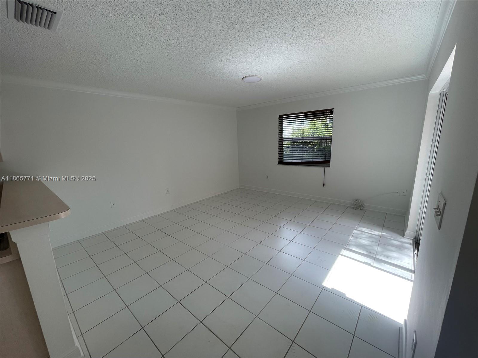 4030 Eastridge Cir