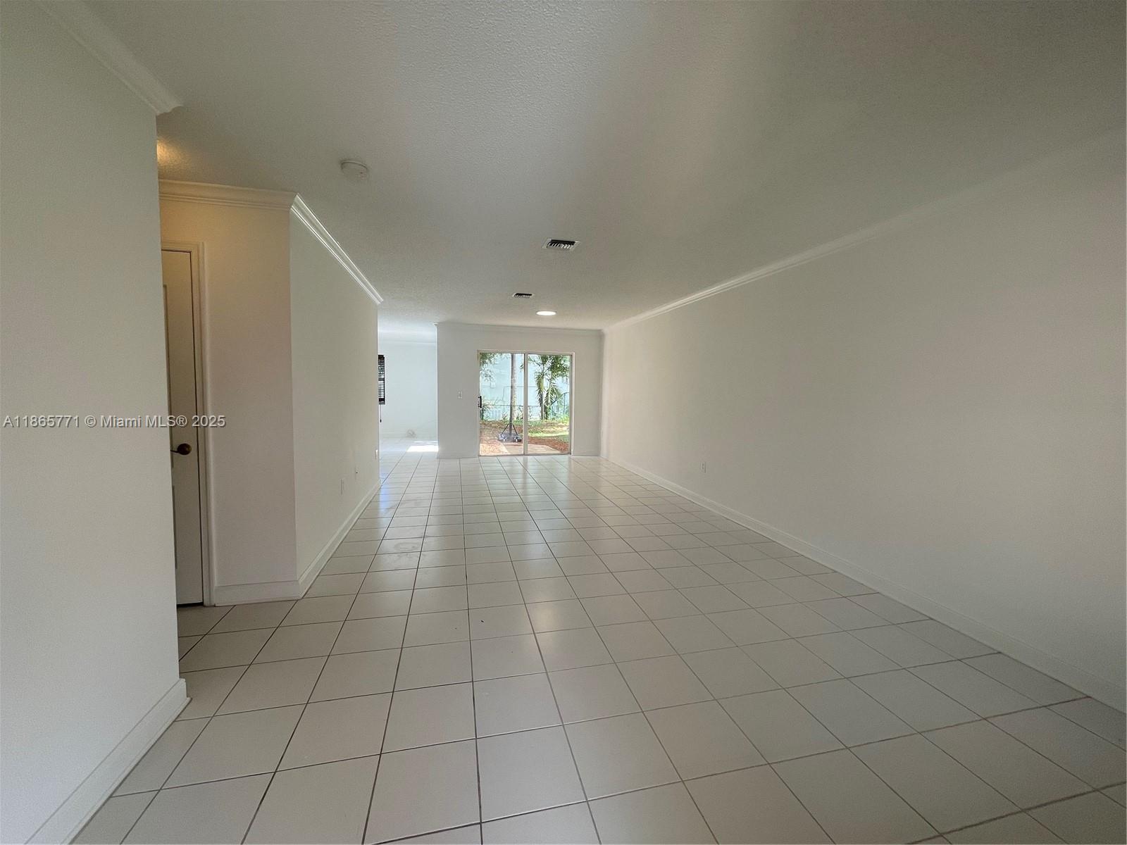 4030 Eastridge Cir