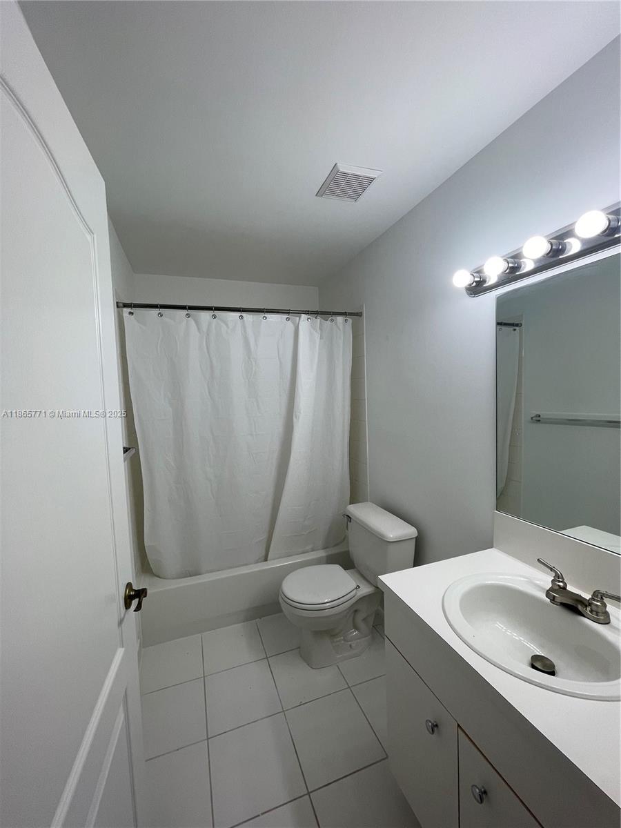 CRYSTAL VIEW TOWNHOMES PL - Residential