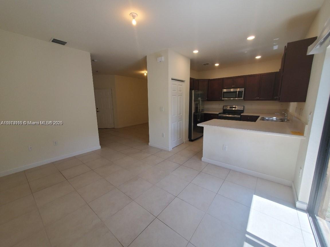 BAYWINDS OF DOMINICA AND - Residential