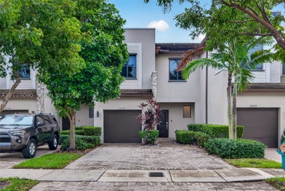 20737 NE 2nd Ct Miami FL 33179