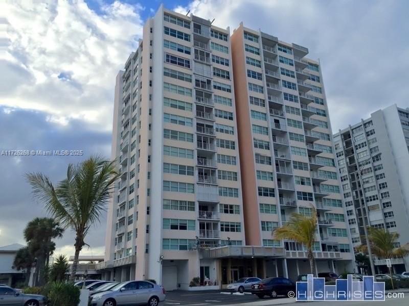Property for Sale at 1400 S Ocean Dr 1004, Hollywood, Broward County, Florida - Bedrooms: 2 
Bathrooms: 2  - $449,000