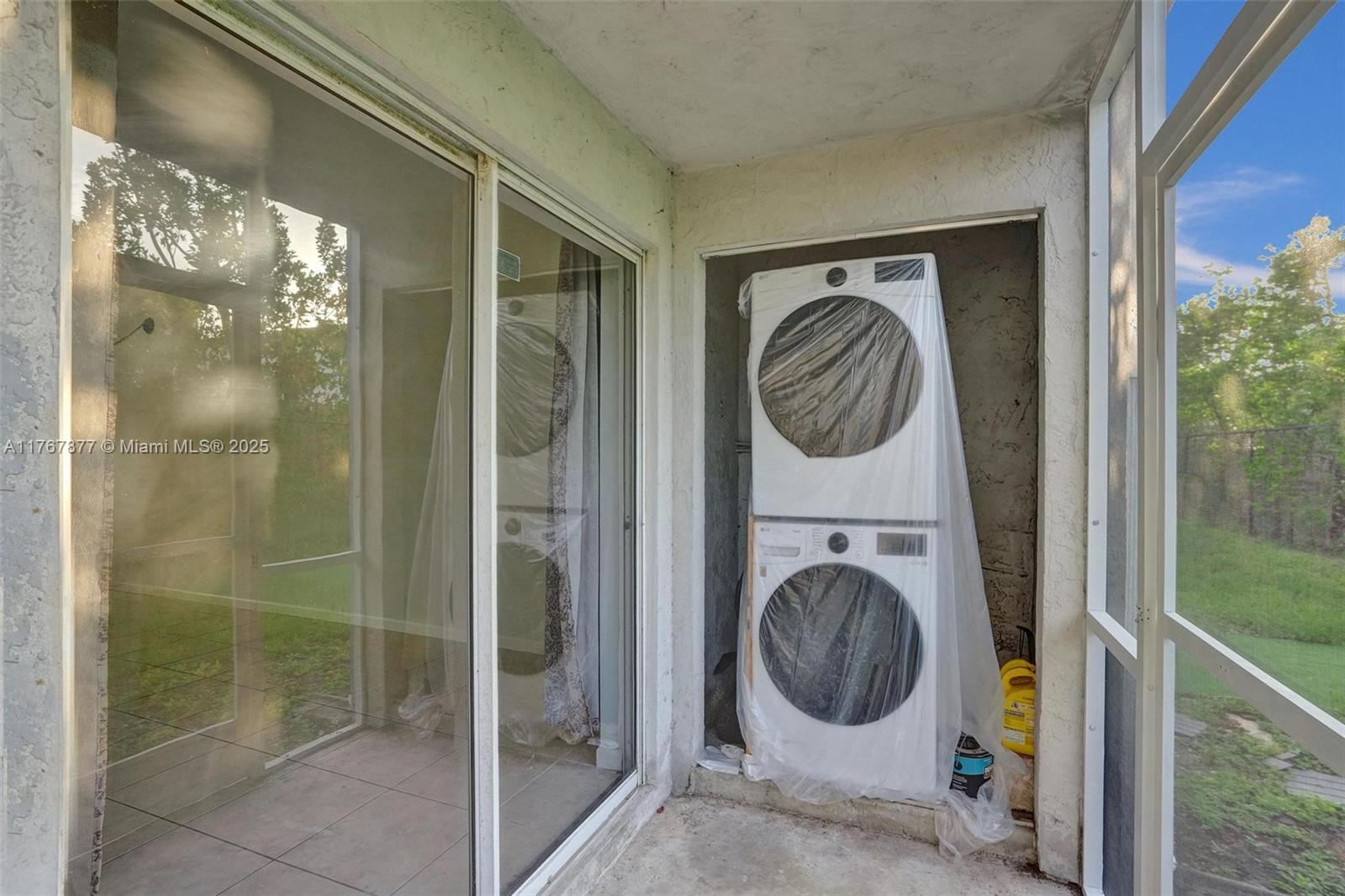 MONTEREY VILLAGE-ONE COND - Residential