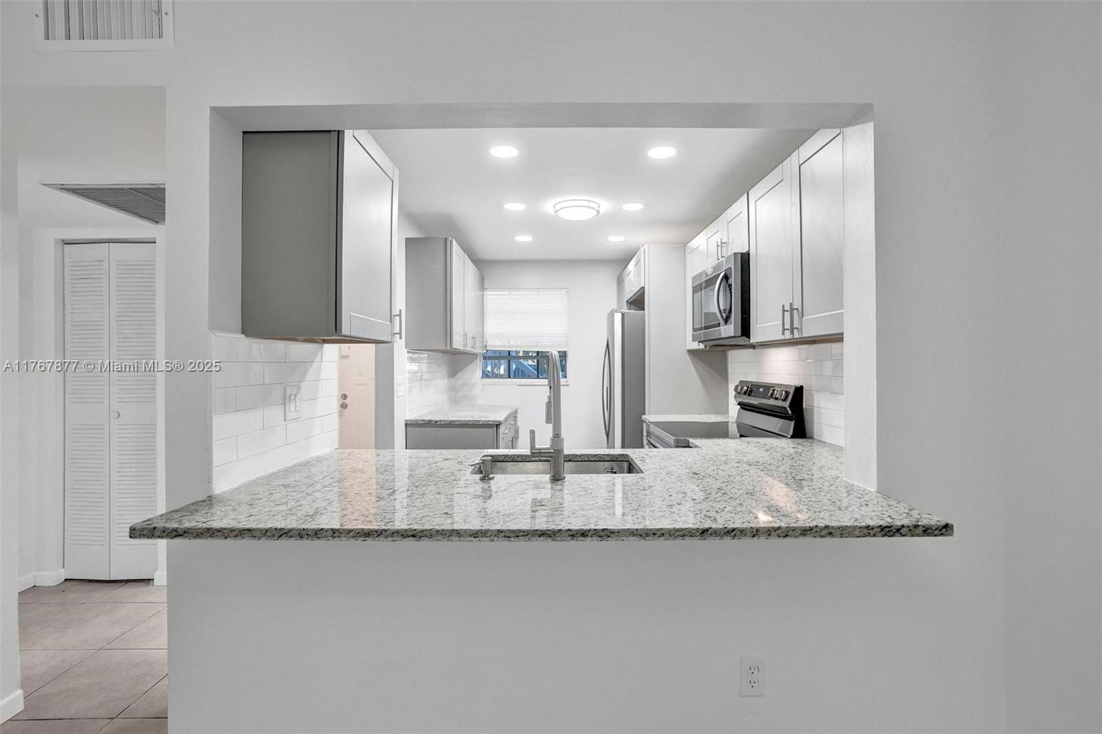 MONTEREY VILLAGE-ONE COND - Residential