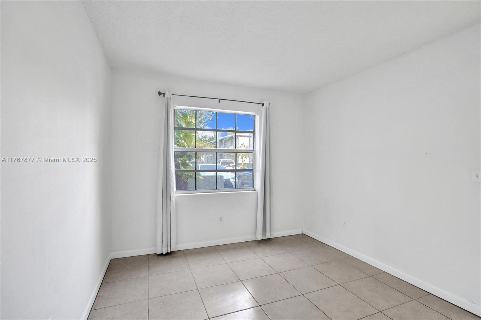 MONTEREY VILLAGE-ONE COND - Residential