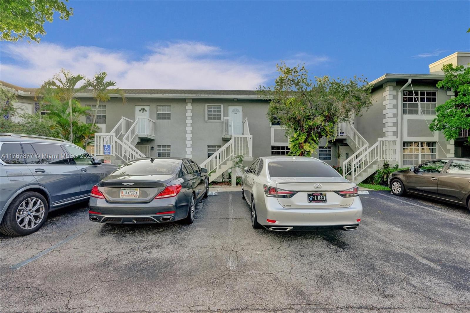 Property for Sale at 426 Ne 210th Cir Ter 104-2, Miami, Broward County, Florida - Bedrooms: 2 
Bathrooms: 2  - $249,900