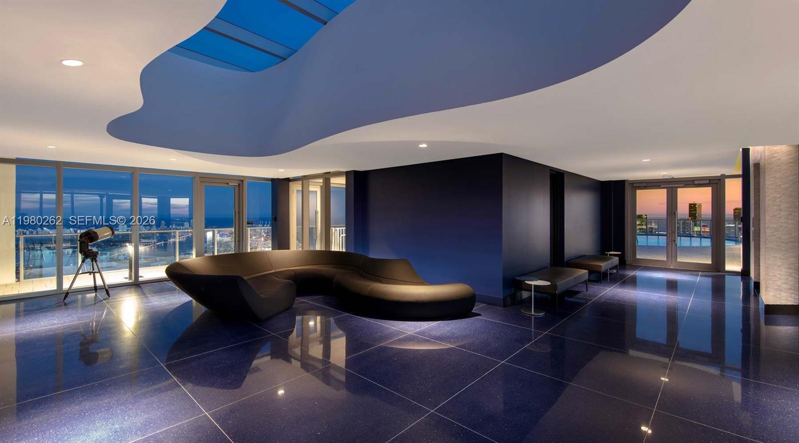 PARAMOUNT MIAMI WORLDCENT - Residential Lease