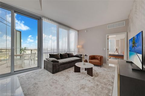 851 NE 1st Ave 3402 Miami FL 33132