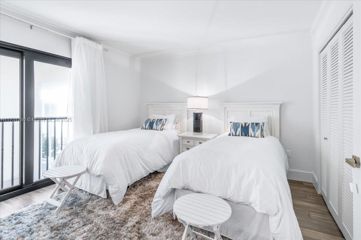 FOUR HUNDRED SO OCEAN BLV - Residential