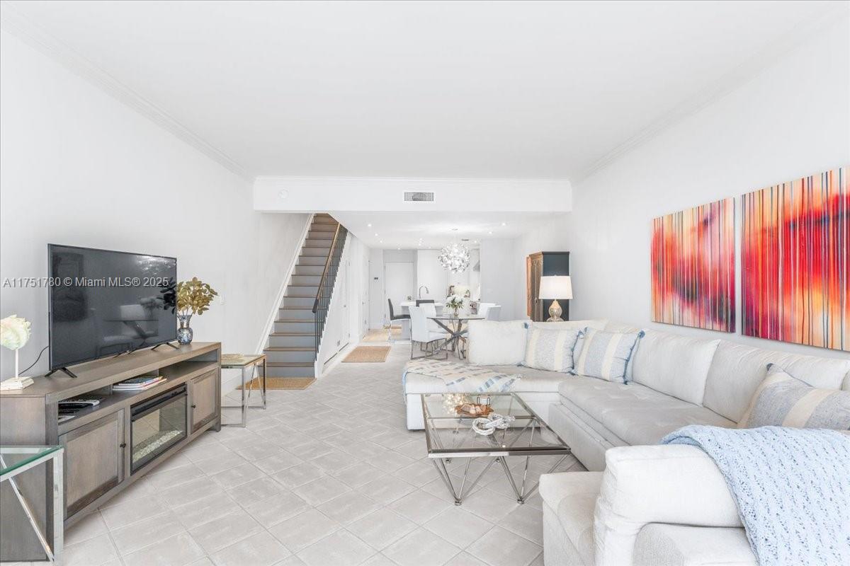 FOUR HUNDRED SO OCEAN BLV - Residential