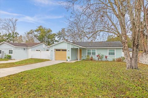 2536 el portal Sanford FL 32773