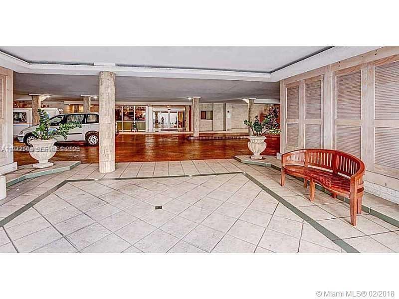 MIRASOL OCEAN TOWERS COND - Residential